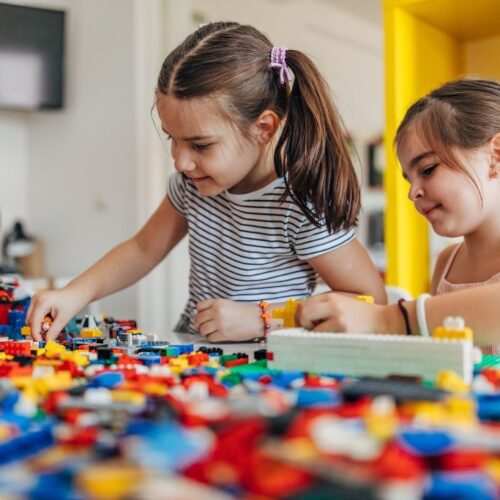 Zabawa konstrukcyjna dzieci